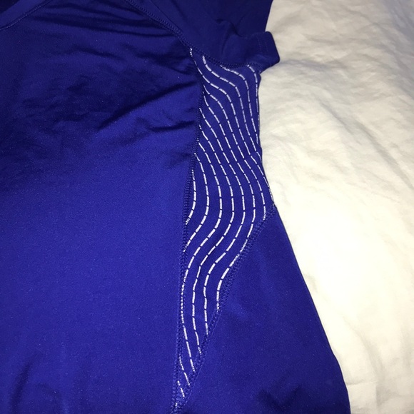 Marika electric blue vneck workout top size M - Picture 3 of 4